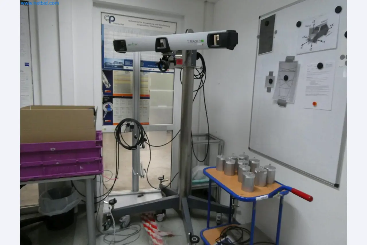 Engel Spritzgießmaschinen und Maschinen aus der Kunststoffindustrie-1