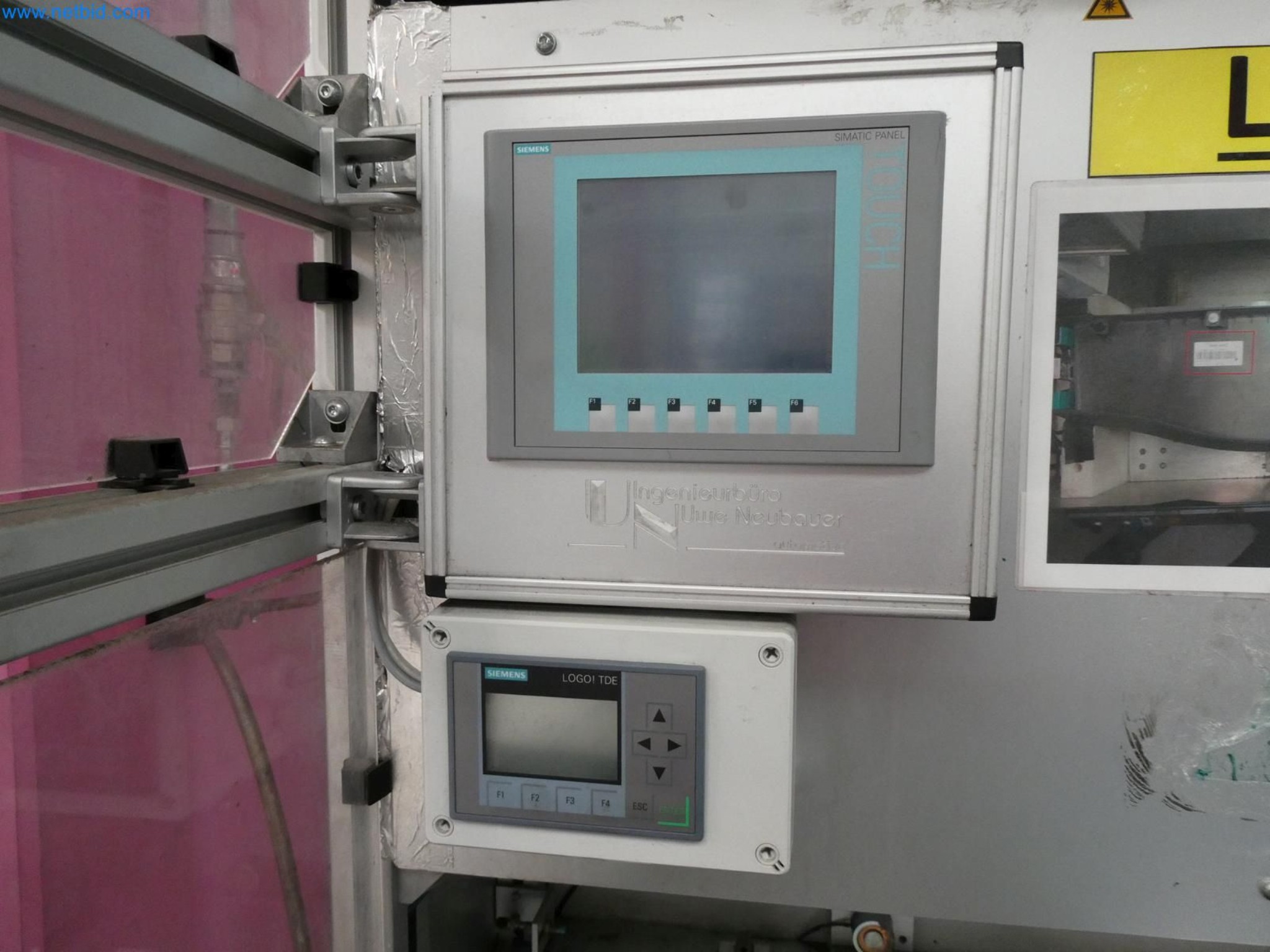 Engel Spritzgießmaschinen und Maschinen aus der Kunststoffindustrie-2