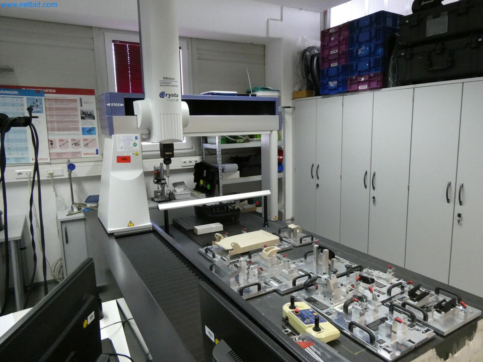 Engel Spritzgießmaschinen und Maschinen aus der Kunststoffindustrie-2