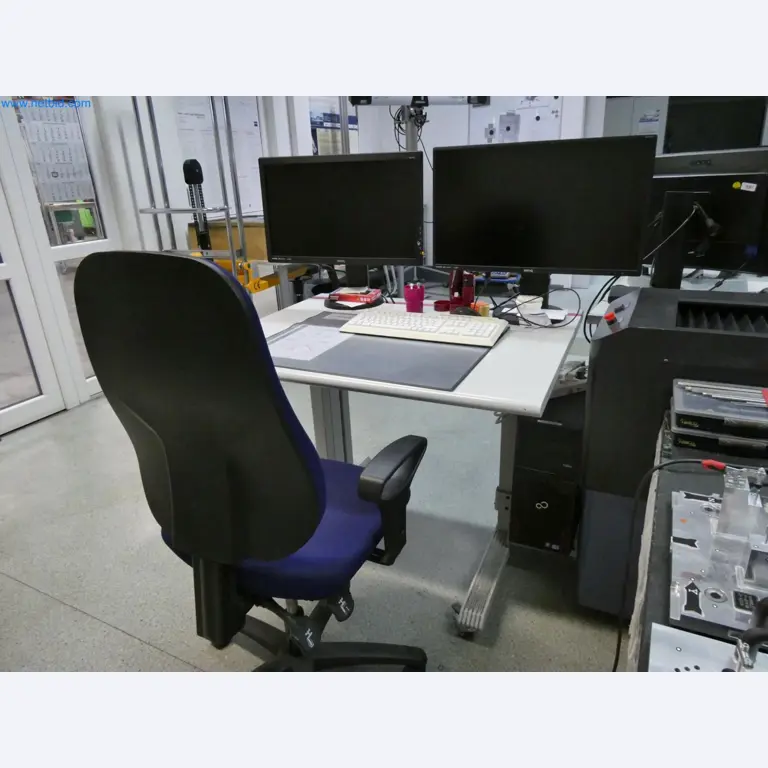 Engel Spritzgießmaschinen und Maschinen aus der Kunststoffindustrie-5