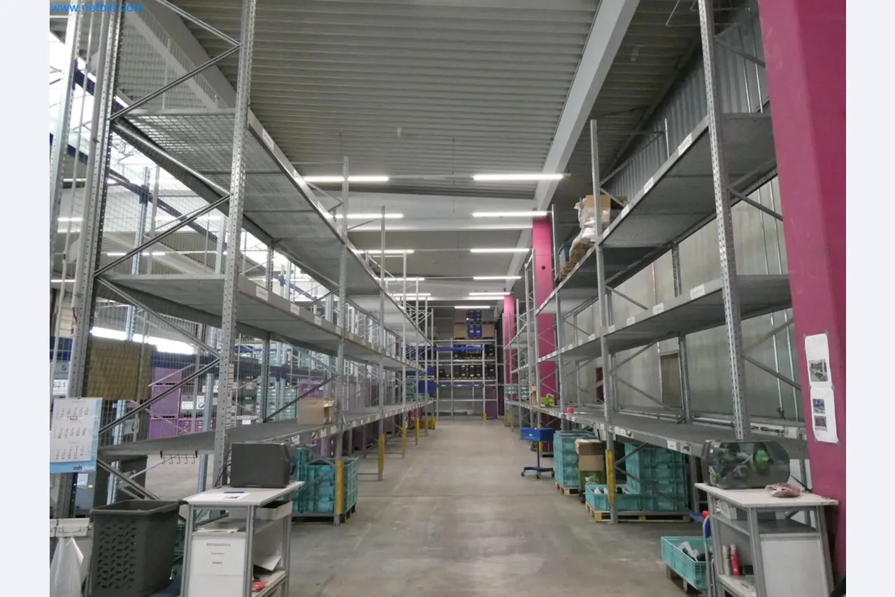 Engel Spritzgießmaschinen und Maschinen aus der Kunststoffindustrie-2