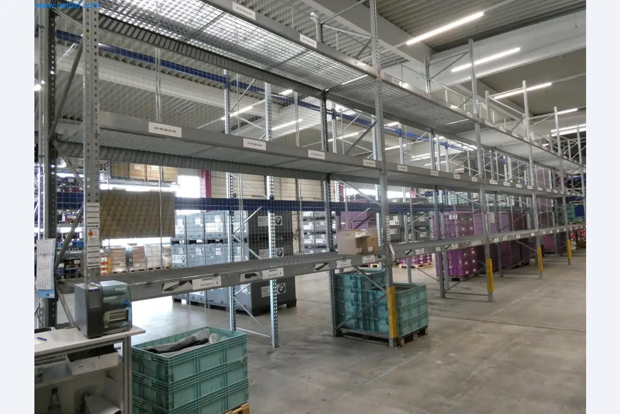 Engel Spritzgießmaschinen und Maschinen aus der Kunststoffindustrie-3