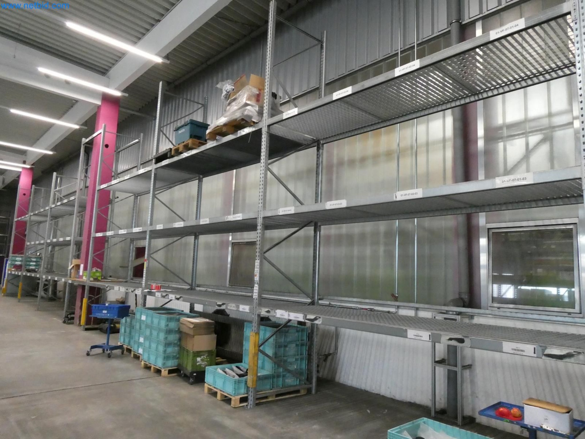 Engel Spritzgießmaschinen und Maschinen aus der Kunststoffindustrie-4