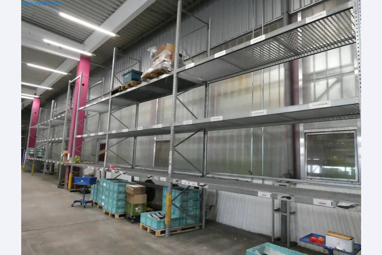 Engel Spritzgießmaschinen und Maschinen aus der Kunststoffindustrie-4