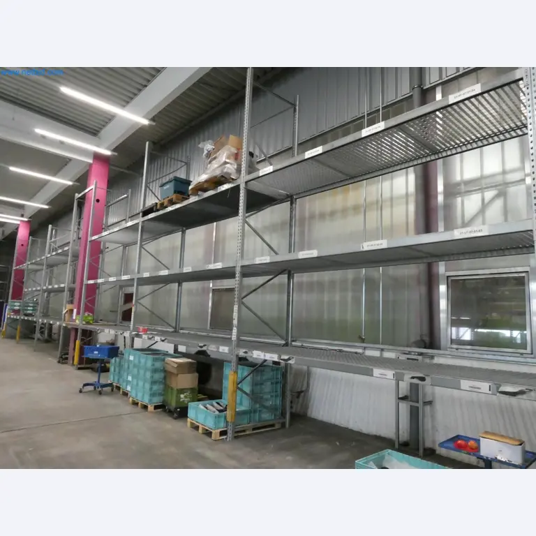 Engel Spritzgießmaschinen und Maschinen aus der Kunststoffindustrie-4