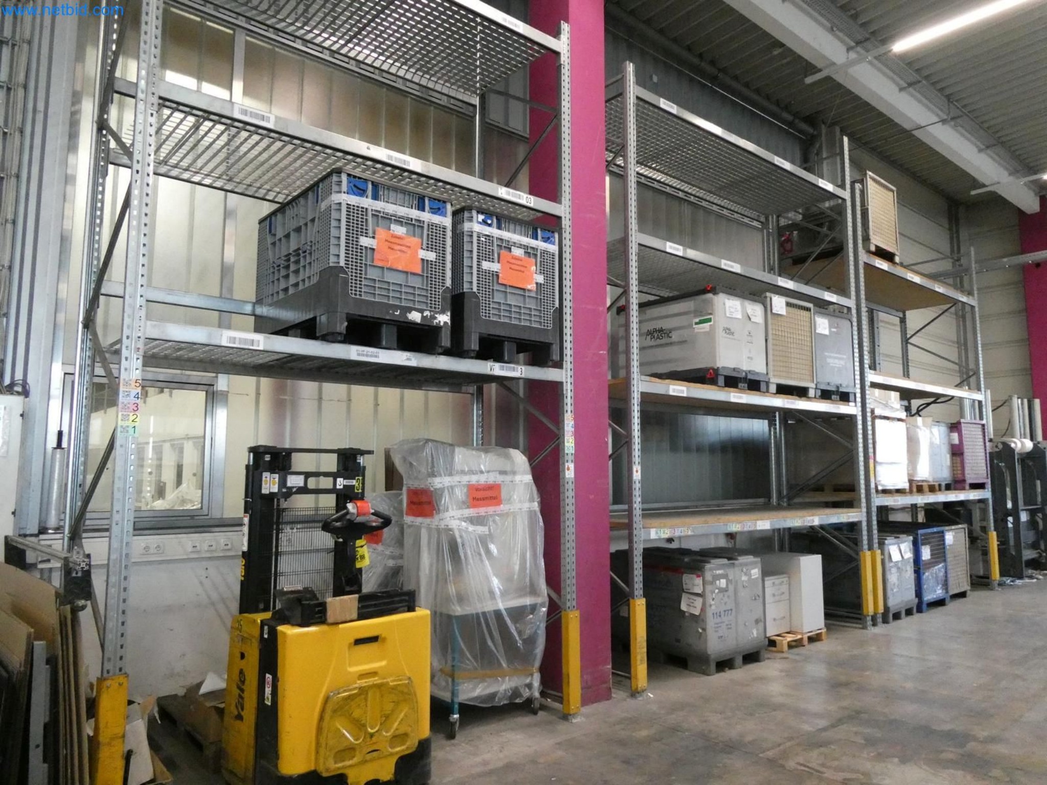 Engel Spritzgießmaschinen und Maschinen aus der Kunststoffindustrie-6