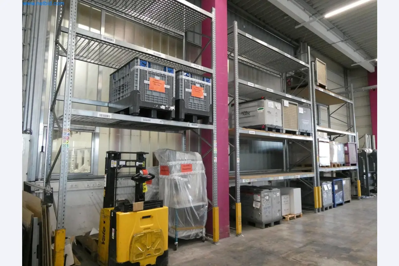 Engel Spritzgießmaschinen und Maschinen aus der Kunststoffindustrie-6