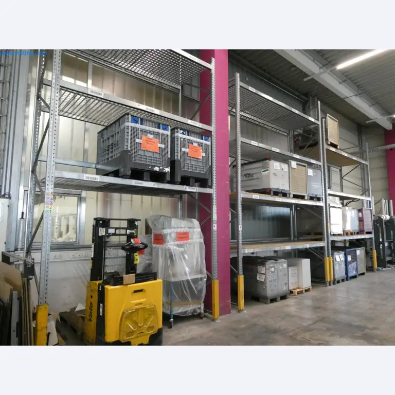 Engel Spritzgießmaschinen und Maschinen aus der Kunststoffindustrie-6