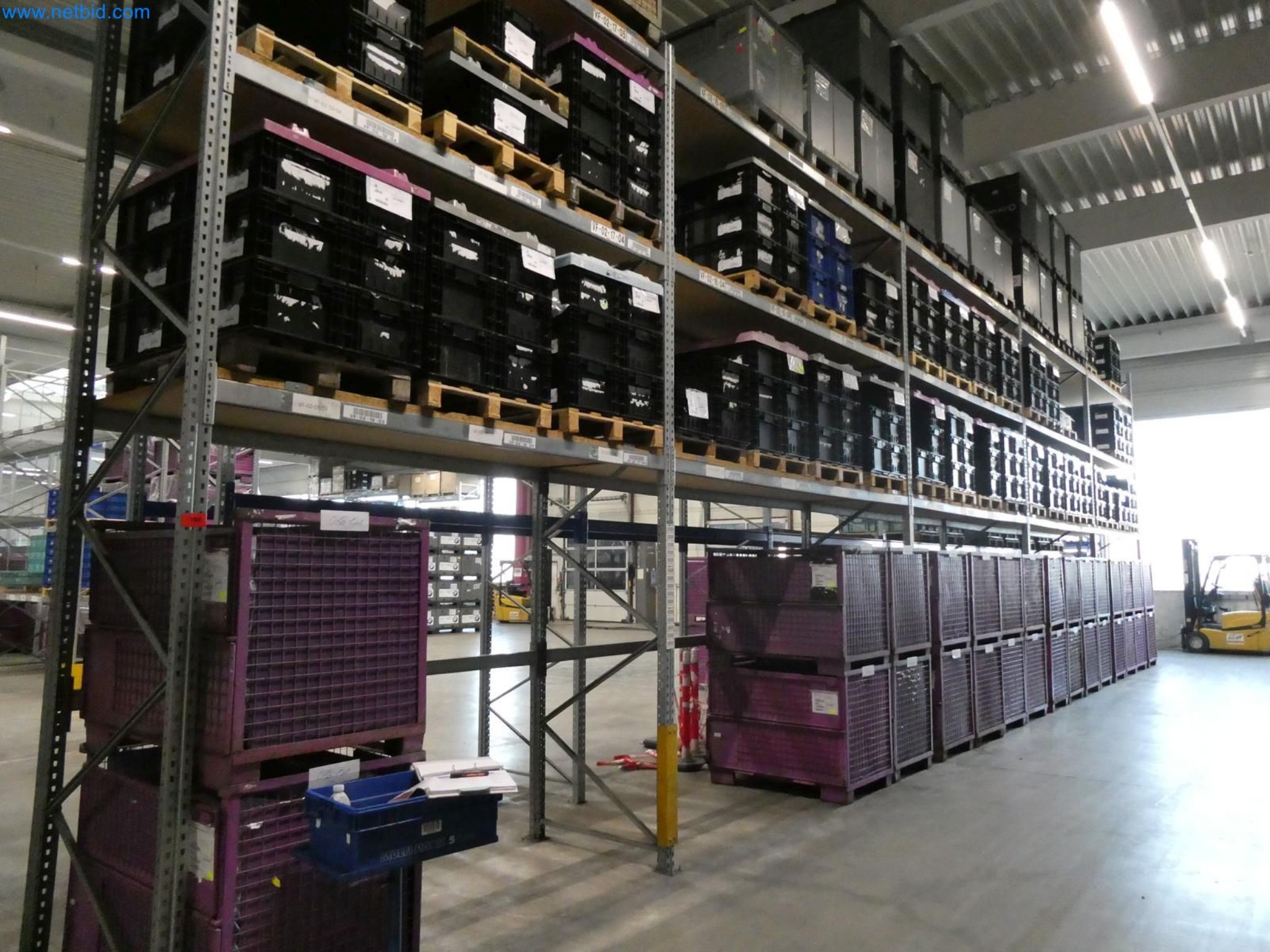 Engel Spritzgießmaschinen und Maschinen aus der Kunststoffindustrie-2