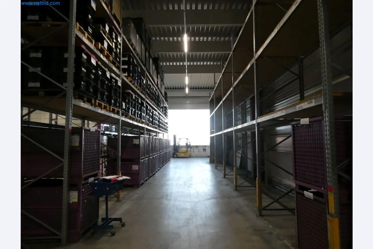 Engel Spritzgießmaschinen und Maschinen aus der Kunststoffindustrie-3