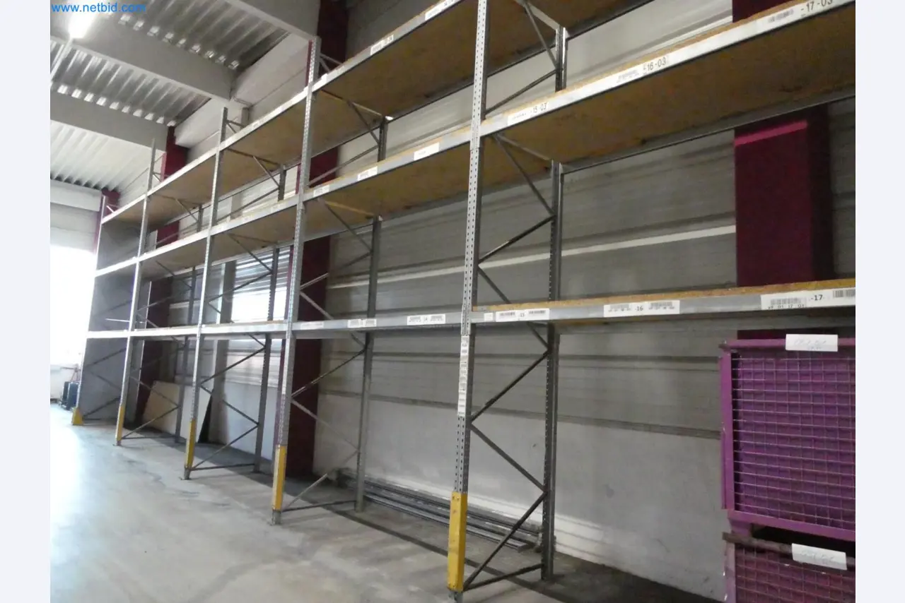 Engel Spritzgießmaschinen und Maschinen aus der Kunststoffindustrie-4