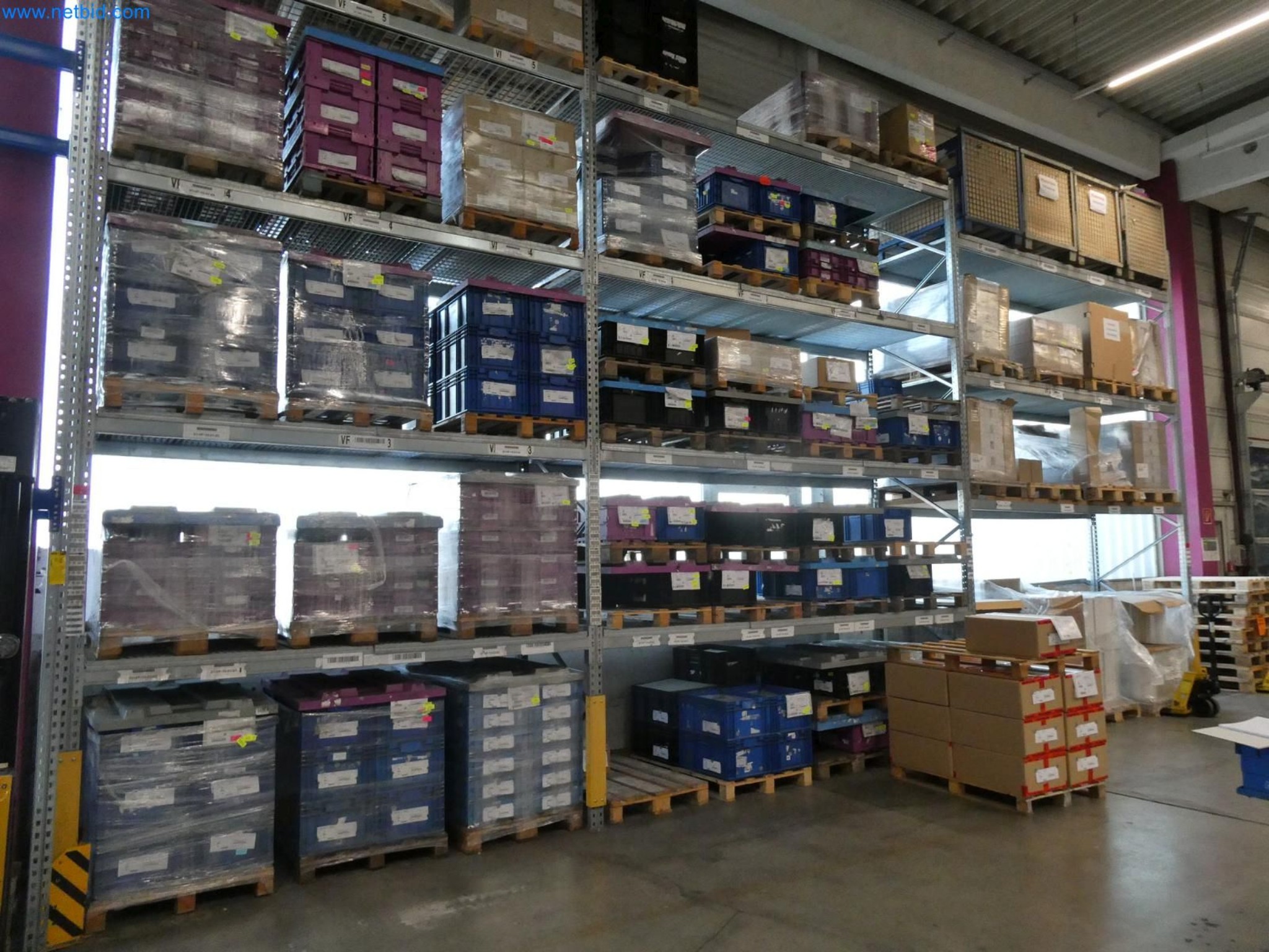 Engel Spritzgießmaschinen und Maschinen aus der Kunststoffindustrie-7