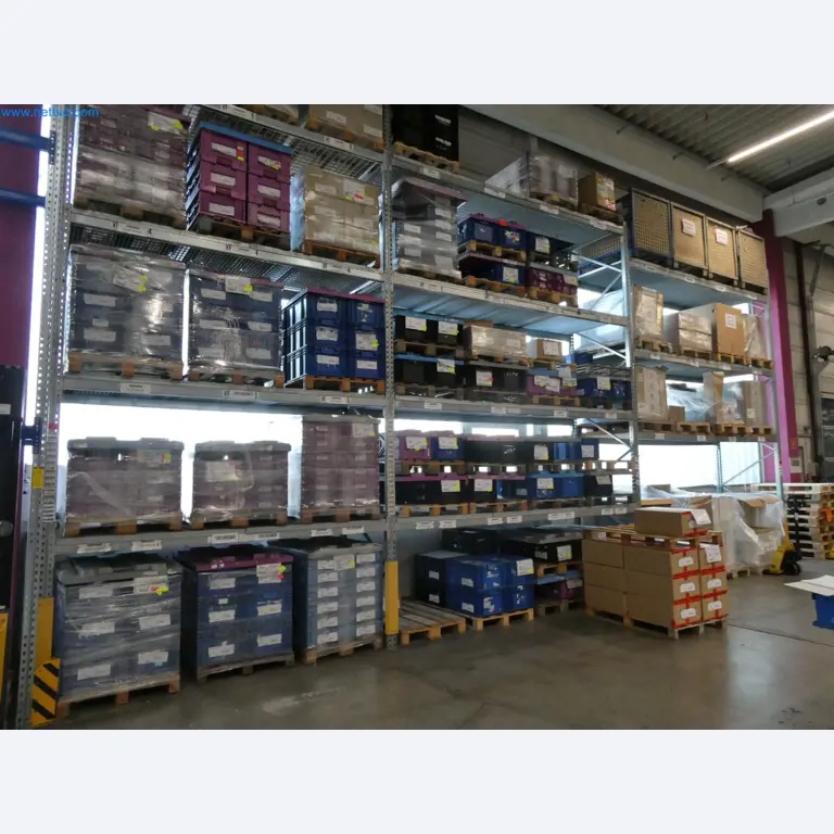 Engel Spritzgießmaschinen und Maschinen aus der Kunststoffindustrie-7