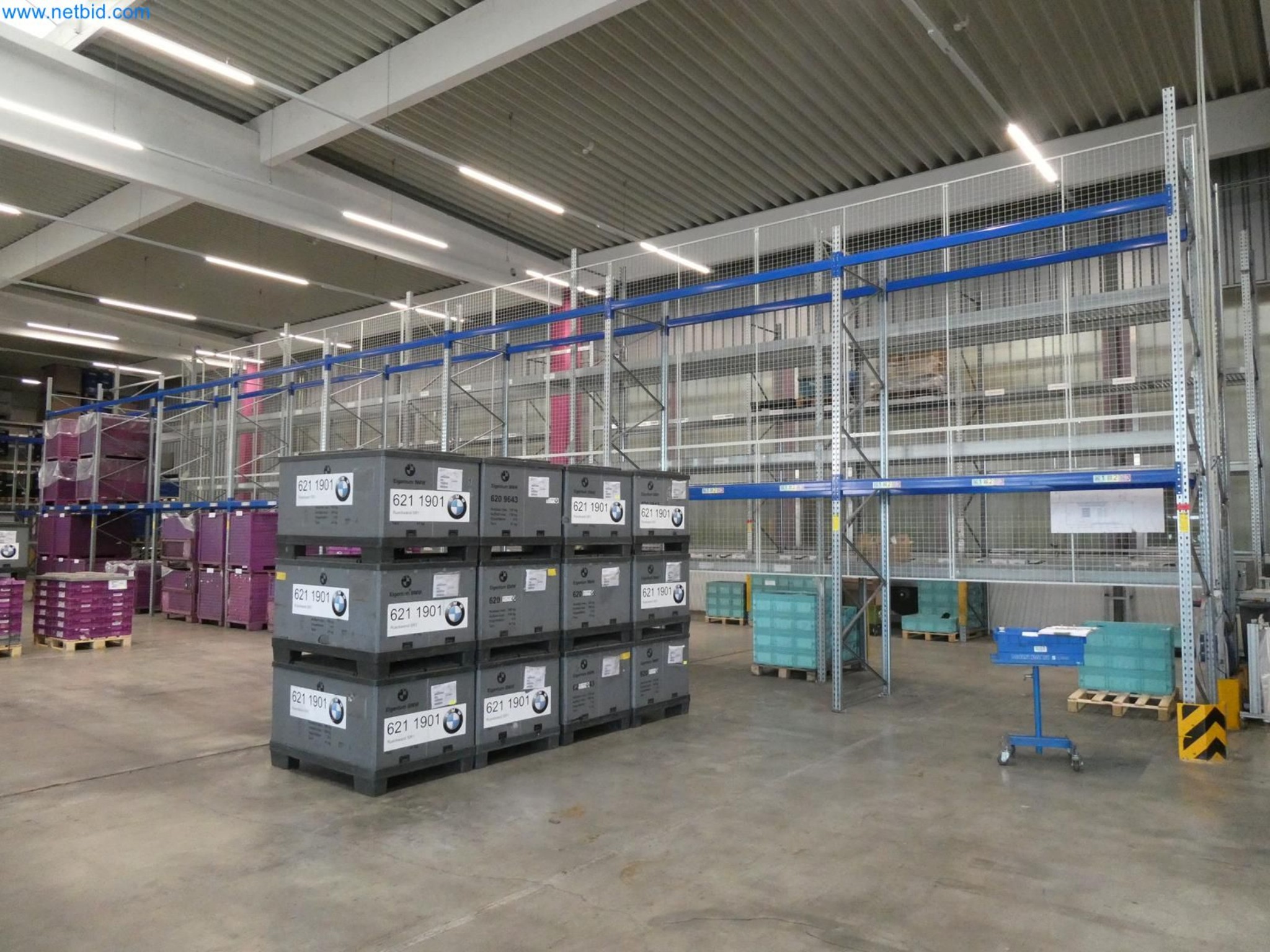 Engel Spritzgießmaschinen und Maschinen aus der Kunststoffindustrie-2