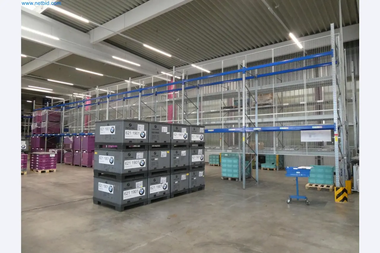 Engel Spritzgießmaschinen und Maschinen aus der Kunststoffindustrie-2