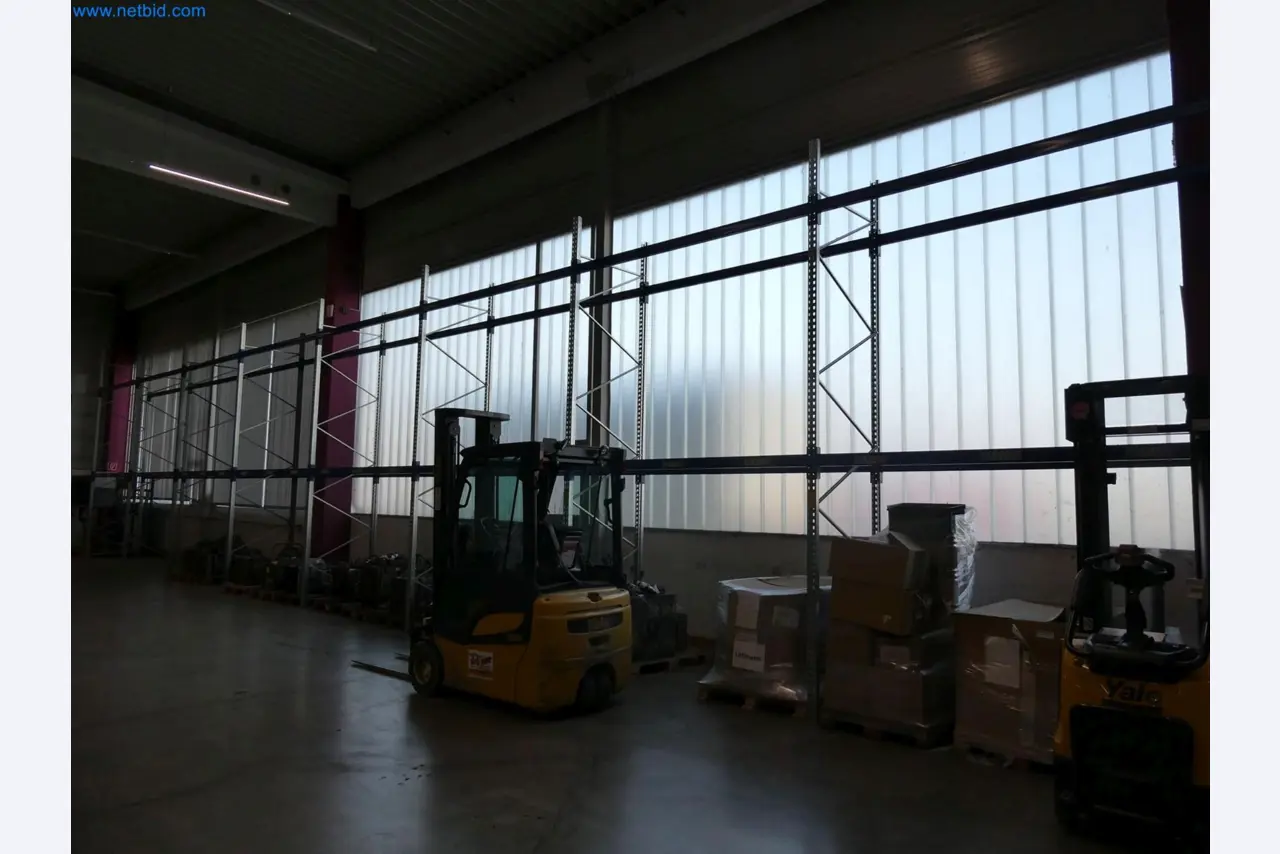 Engel Spritzgießmaschinen und Maschinen aus der Kunststoffindustrie-3