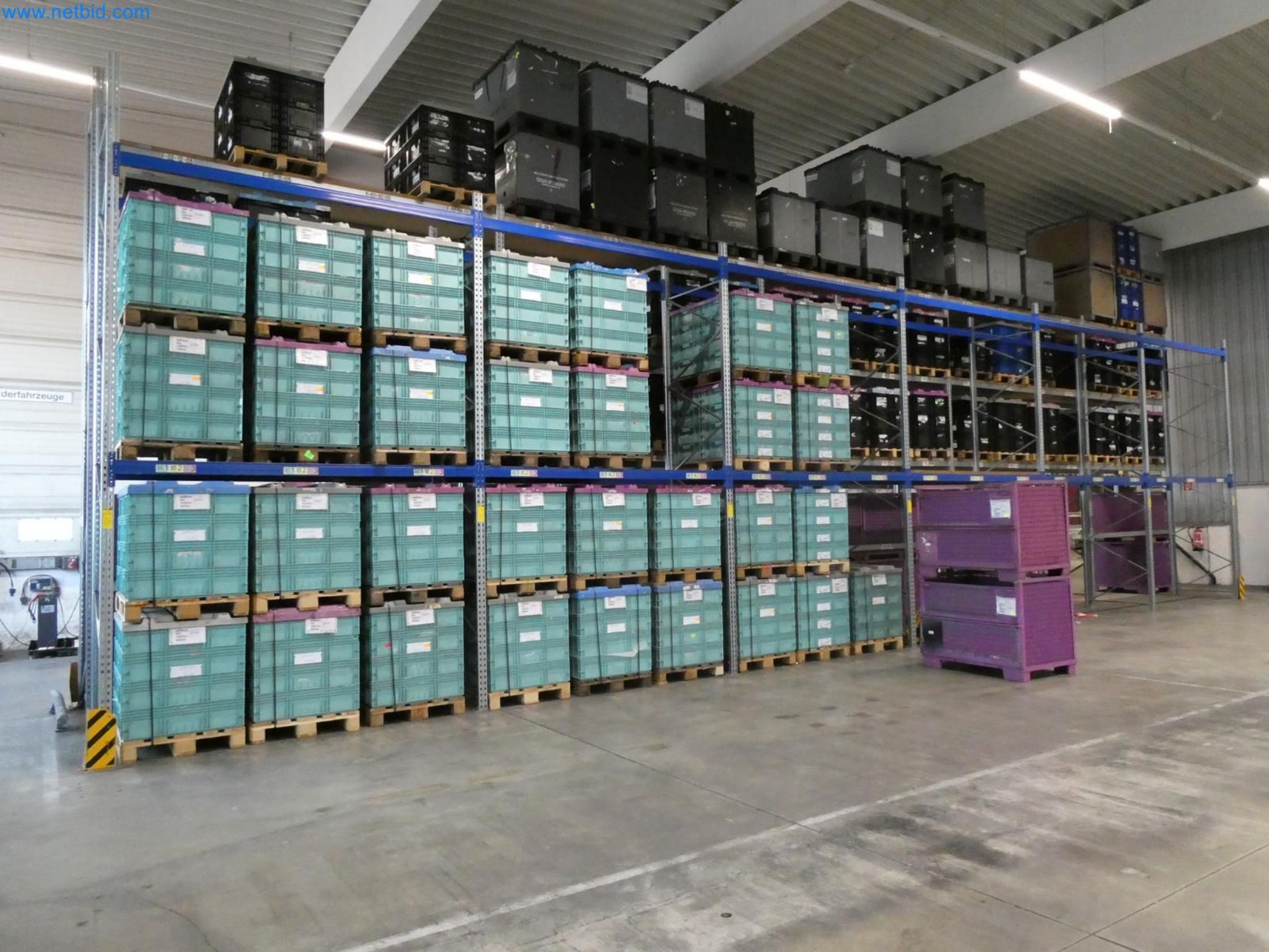 Engel Spritzgießmaschinen und Maschinen aus der Kunststoffindustrie-6