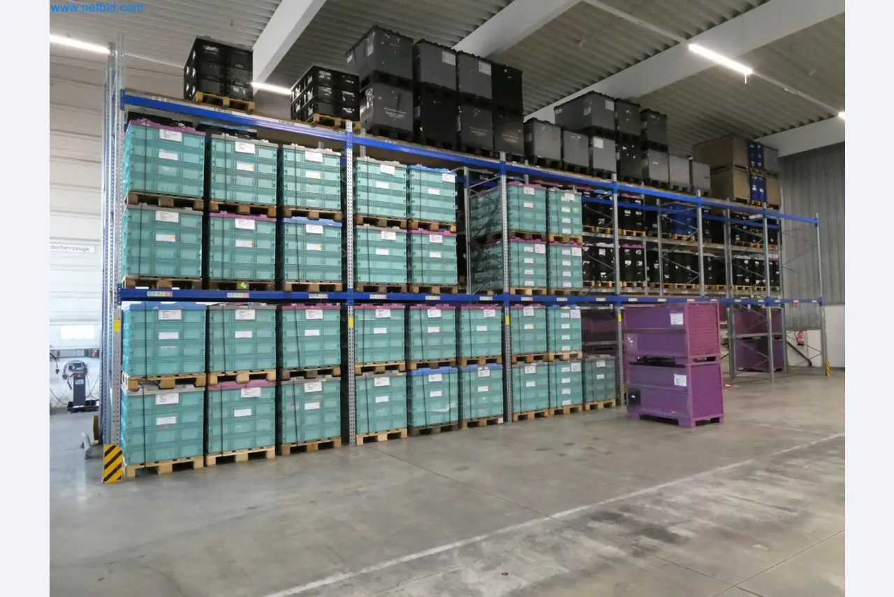 Engel Spritzgießmaschinen und Maschinen aus der Kunststoffindustrie-6