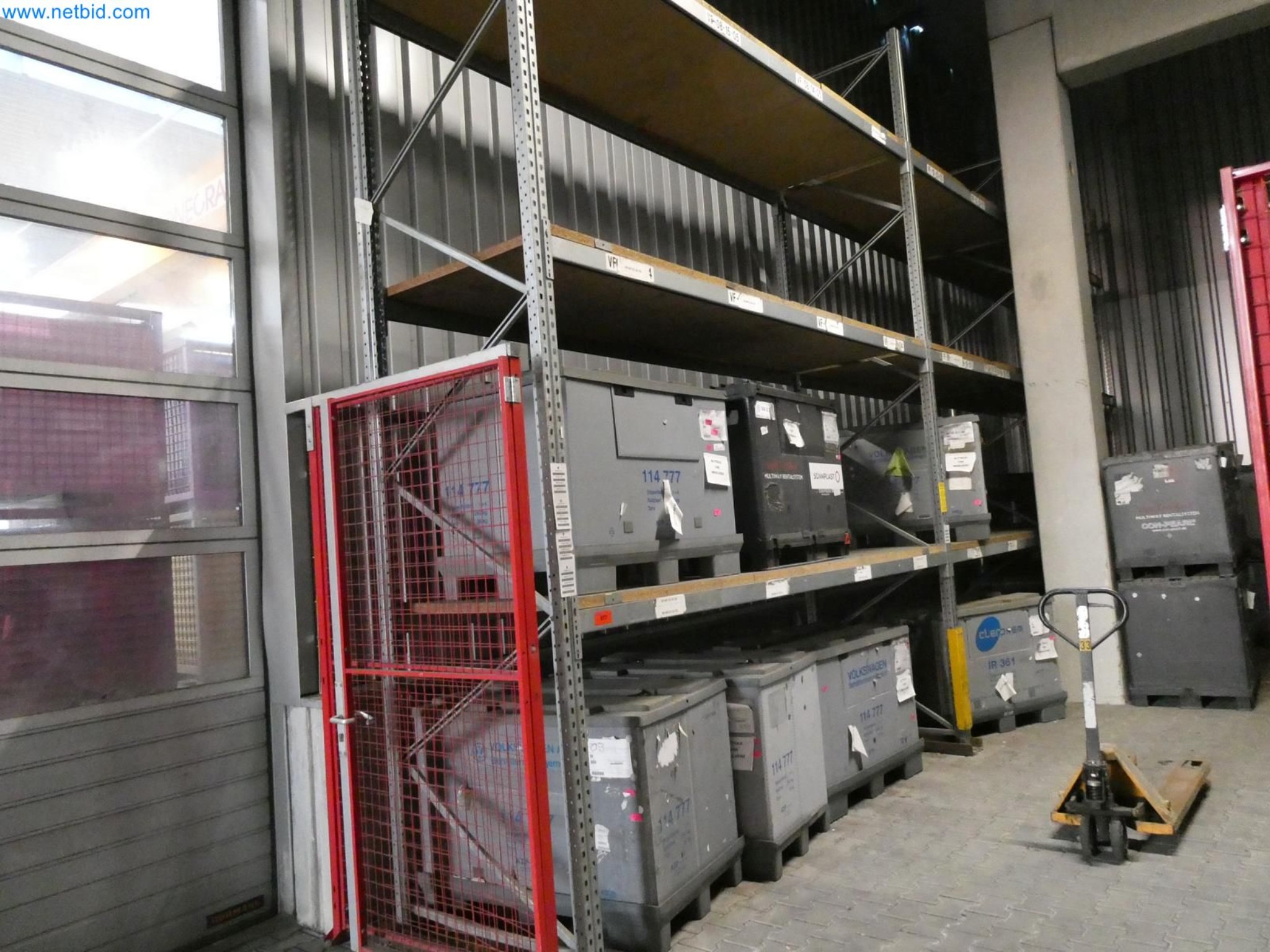 Engel Spritzgießmaschinen und Maschinen aus der Kunststoffindustrie-1