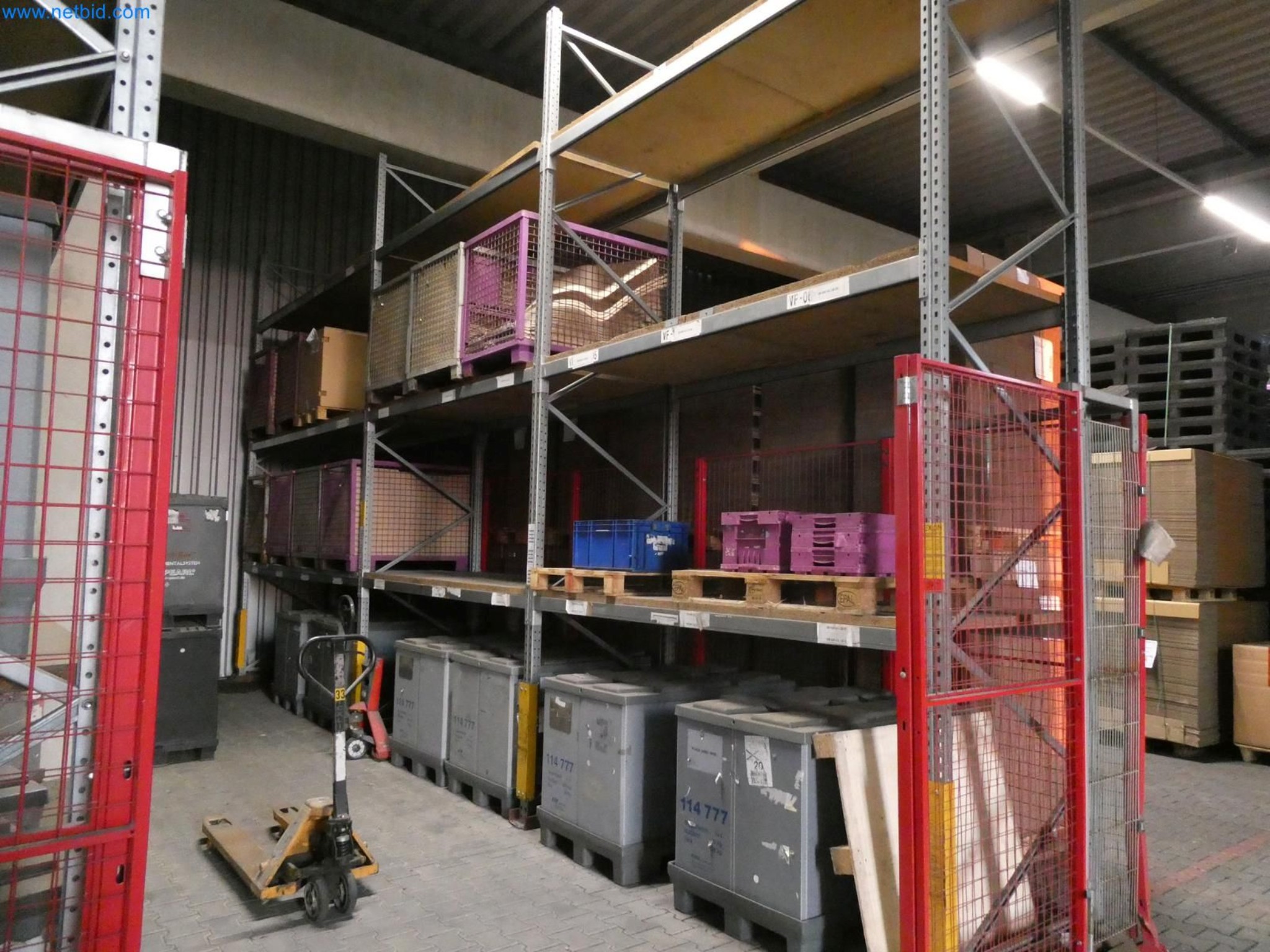 Engel Spritzgießmaschinen und Maschinen aus der Kunststoffindustrie-2