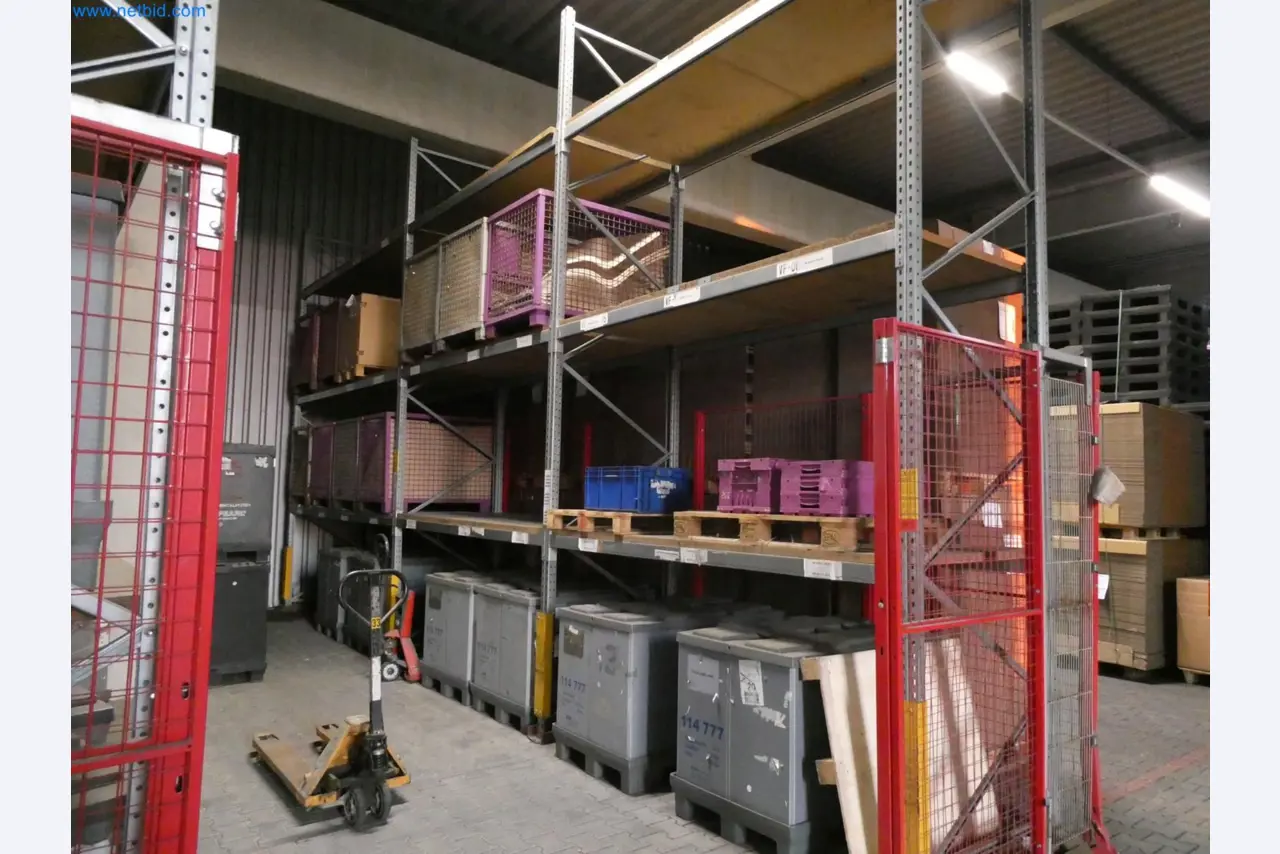 Engel Spritzgießmaschinen und Maschinen aus der Kunststoffindustrie-2