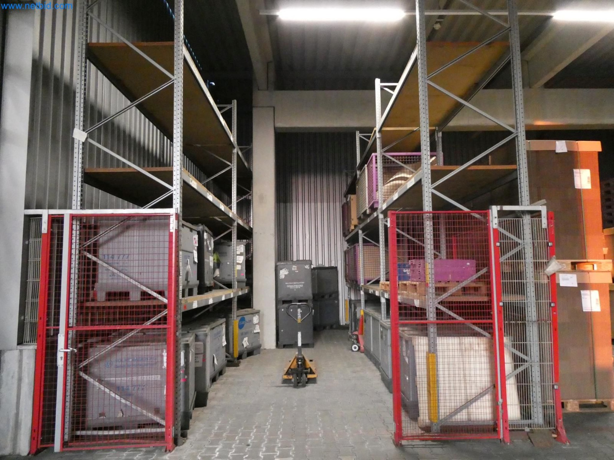 Engel Spritzgießmaschinen und Maschinen aus der Kunststoffindustrie-3