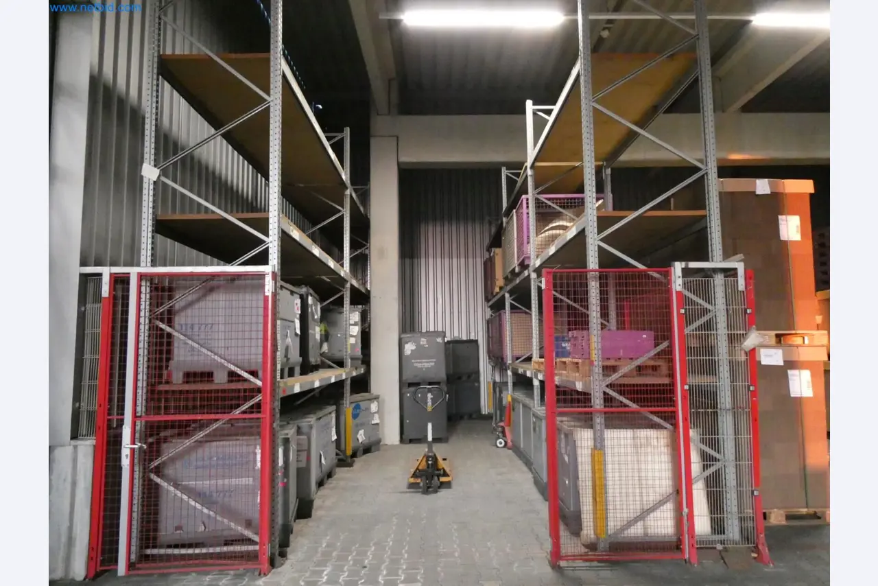 Engel Spritzgießmaschinen und Maschinen aus der Kunststoffindustrie-3