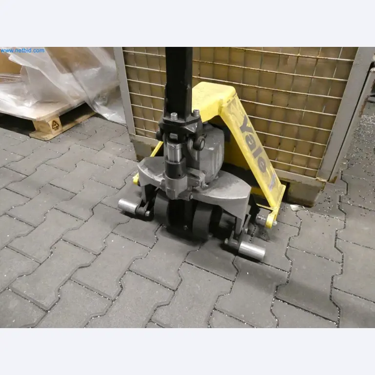 Engel Spritzgießmaschinen und Maschinen aus der Kunststoffindustrie-13