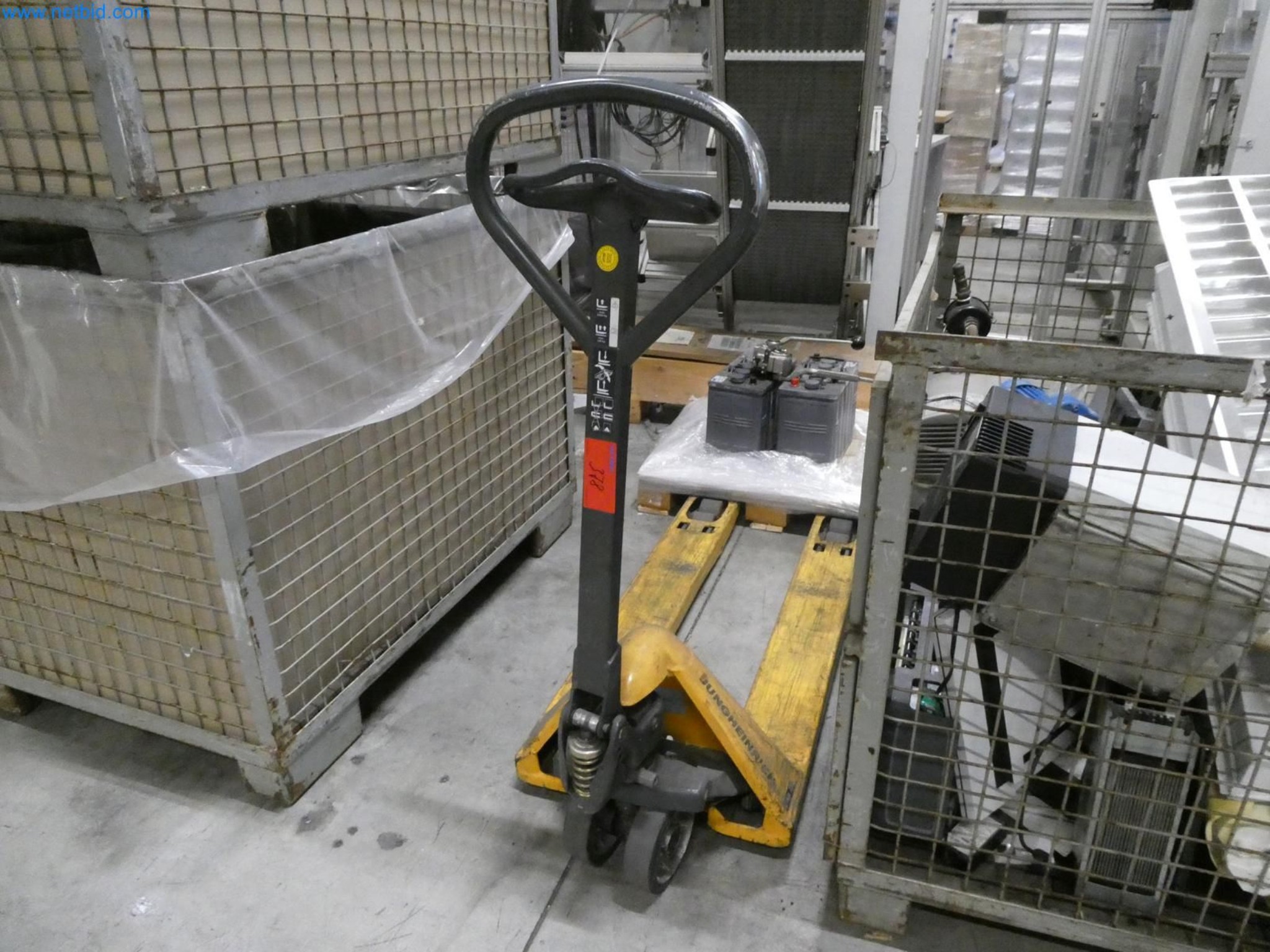 Engel Spritzgießmaschinen und Maschinen aus der Kunststoffindustrie-14