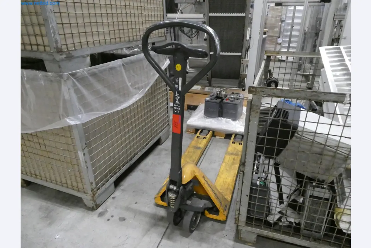 Engel Spritzgießmaschinen und Maschinen aus der Kunststoffindustrie-14