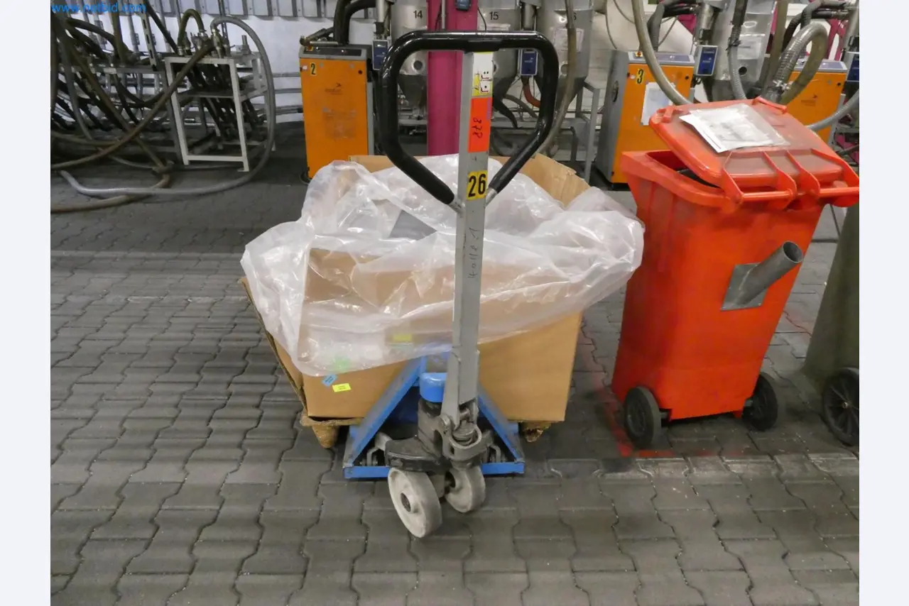 Engel Spritzgießmaschinen und Maschinen aus der Kunststoffindustrie-15