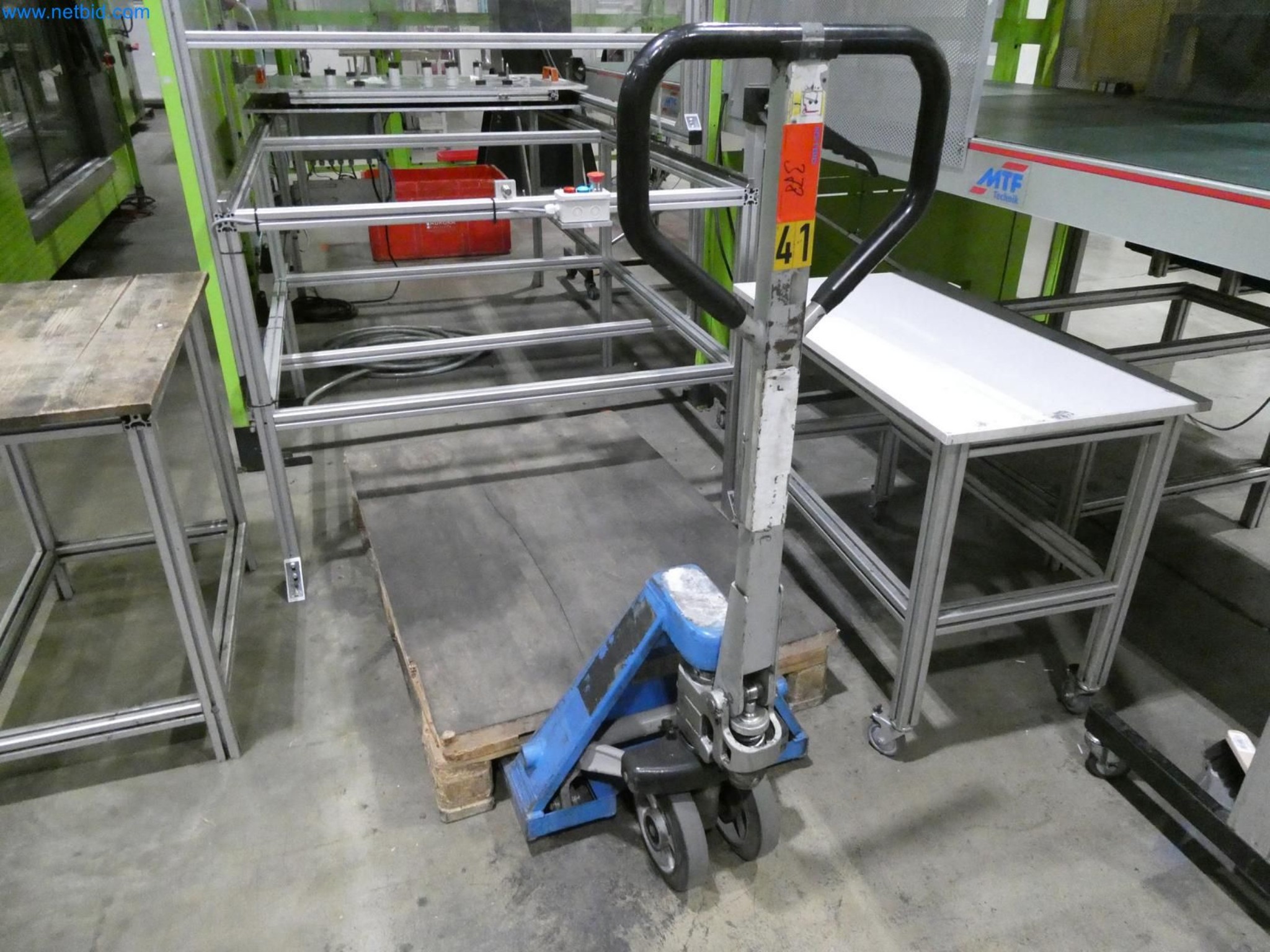 Engel Spritzgießmaschinen und Maschinen aus der Kunststoffindustrie-16