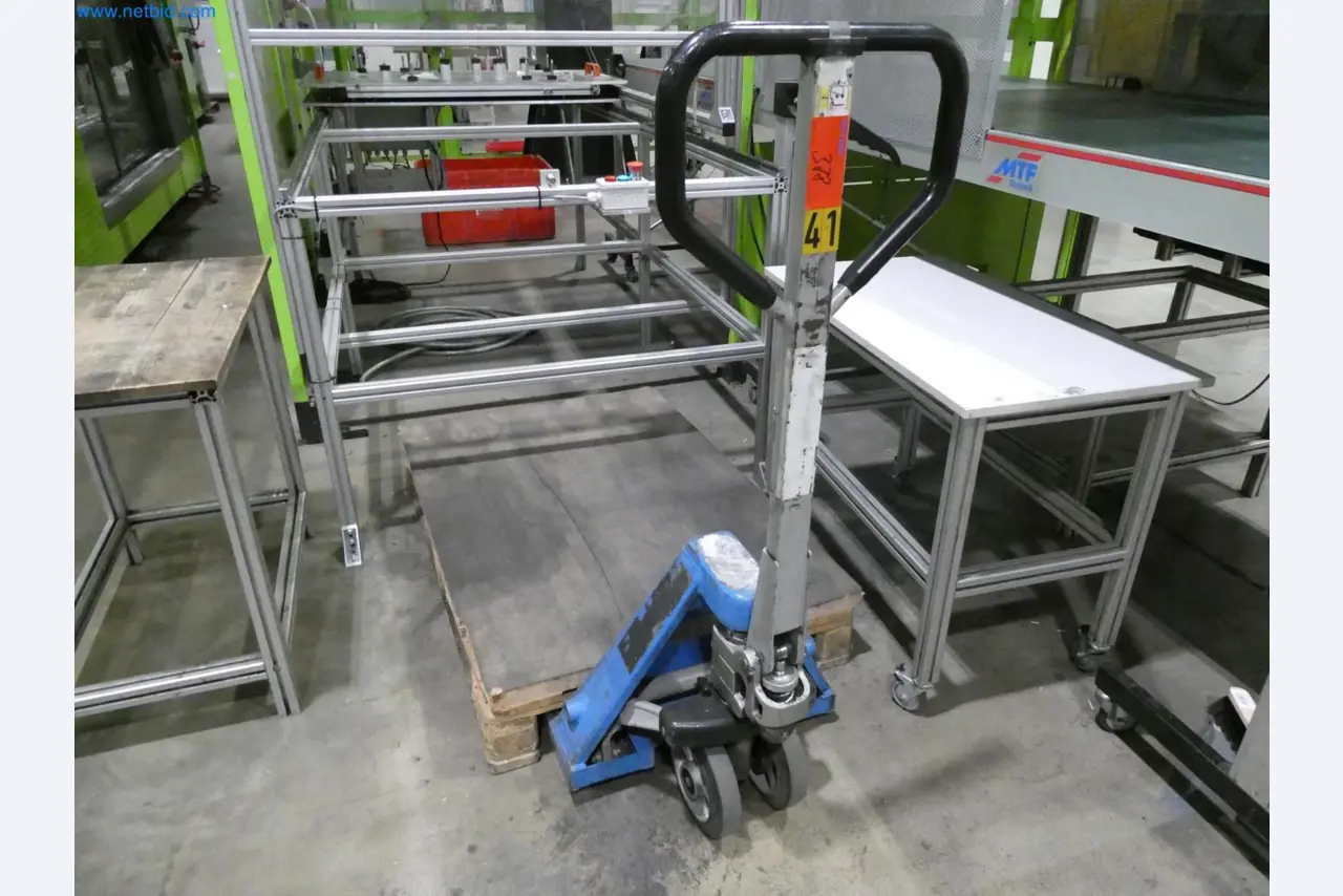 Engel Spritzgießmaschinen und Maschinen aus der Kunststoffindustrie-16