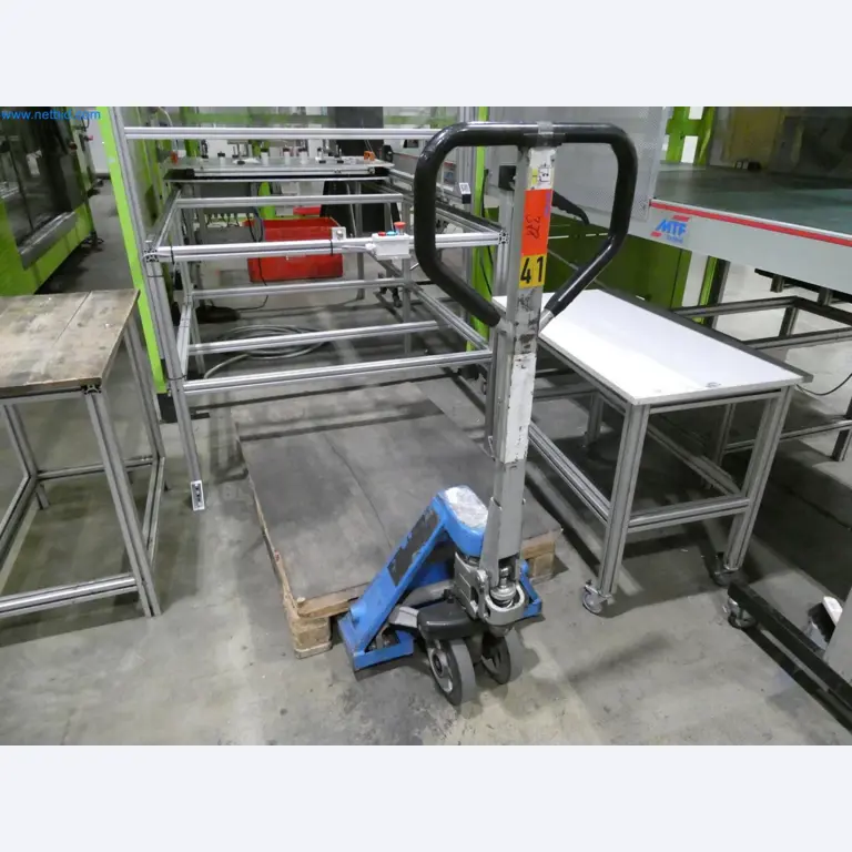 Engel Spritzgießmaschinen und Maschinen aus der Kunststoffindustrie-16