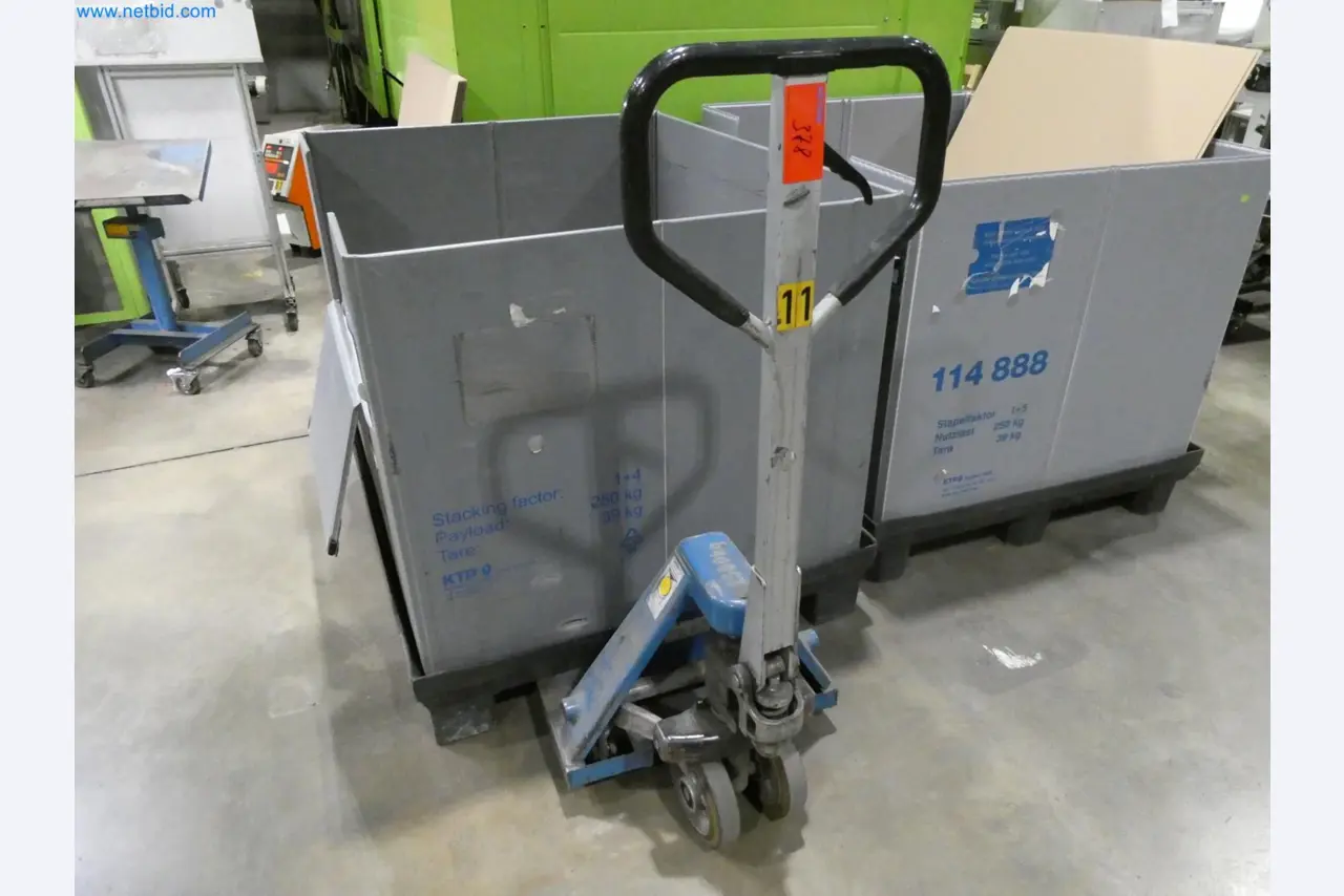 Engel Spritzgießmaschinen und Maschinen aus der Kunststoffindustrie-18