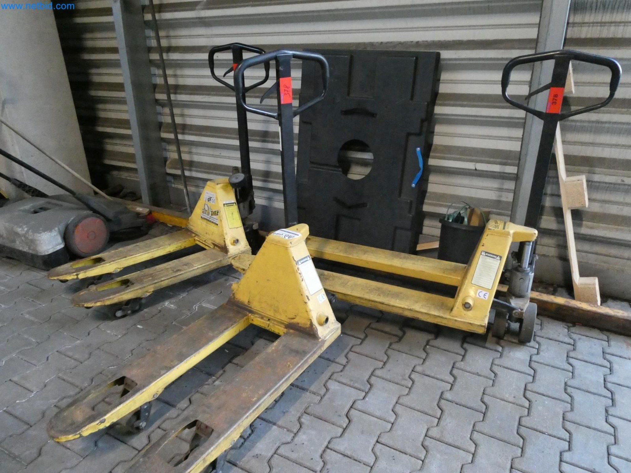 Engel Spritzgießmaschinen und Maschinen aus der Kunststoffindustrie-1