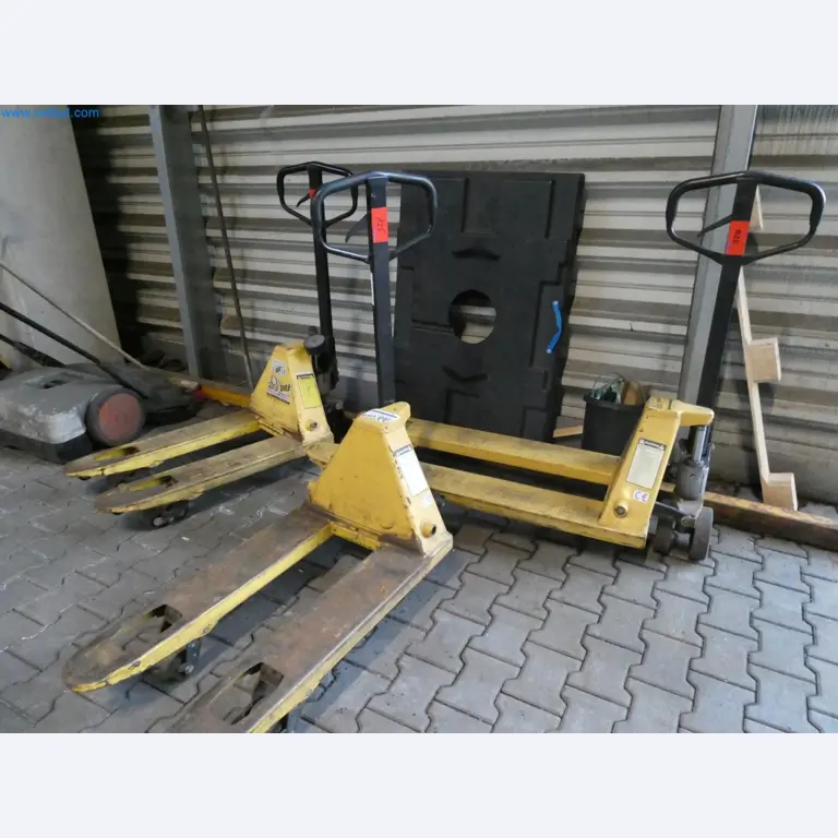 Engel Spritzgießmaschinen und Maschinen aus der Kunststoffindustrie-1