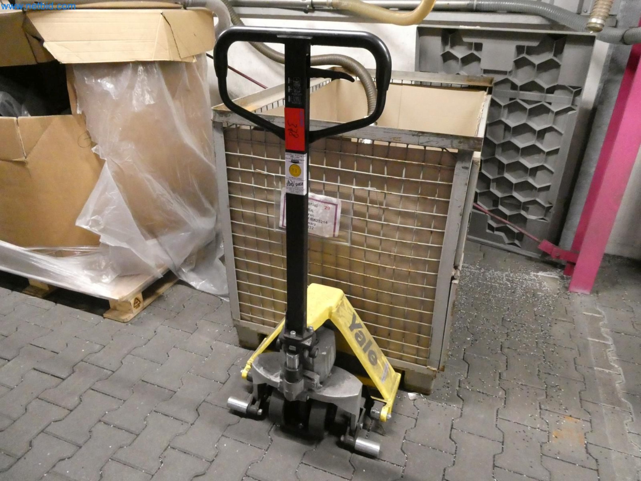 Engel Spritzgießmaschinen und Maschinen aus der Kunststoffindustrie-21