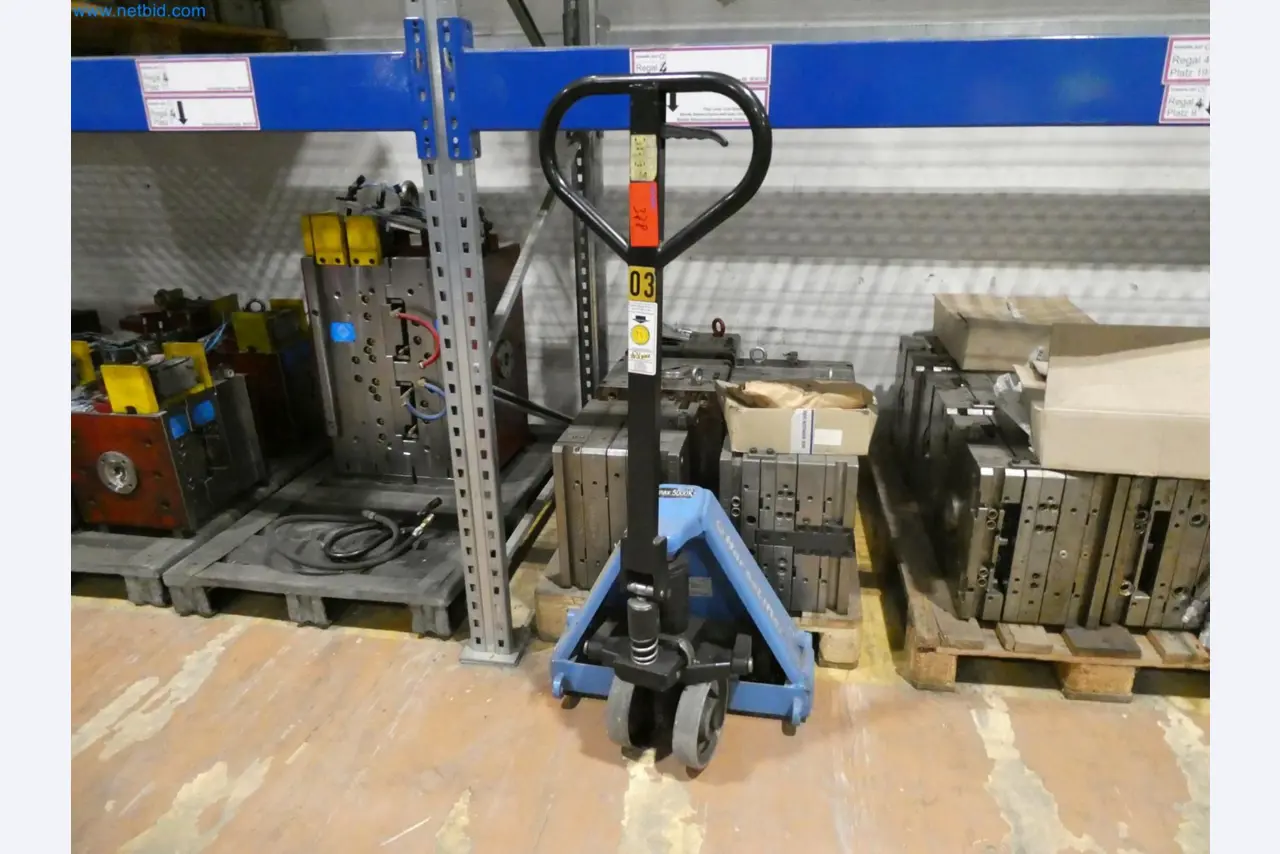 Engel Spritzgießmaschinen und Maschinen aus der Kunststoffindustrie-22