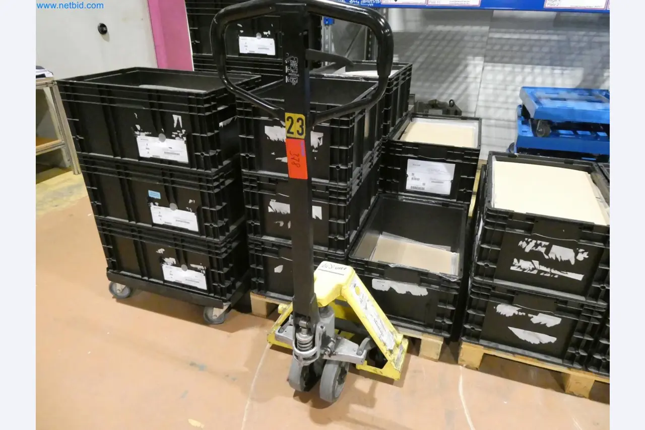 Engel Spritzgießmaschinen und Maschinen aus der Kunststoffindustrie-23