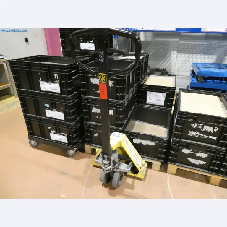 Engel Spritzgießmaschinen und Maschinen aus der Kunststoffindustrie-23