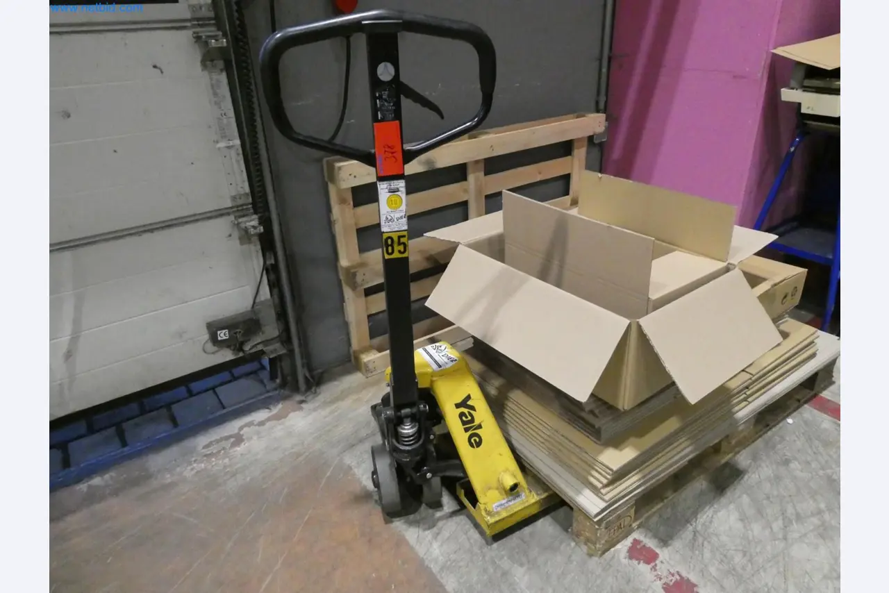 Engel Spritzgießmaschinen und Maschinen aus der Kunststoffindustrie-24