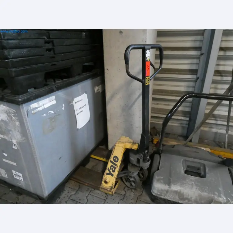 Engel Spritzgießmaschinen und Maschinen aus der Kunststoffindustrie-2