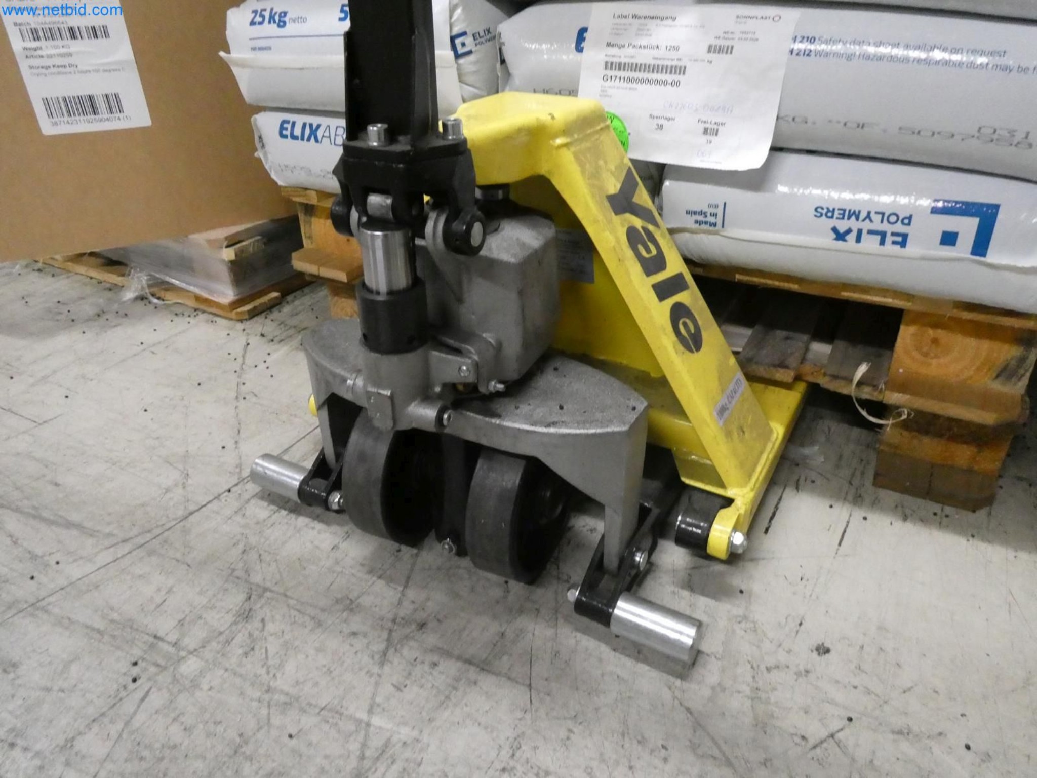 Engel Spritzgießmaschinen und Maschinen aus der Kunststoffindustrie-30