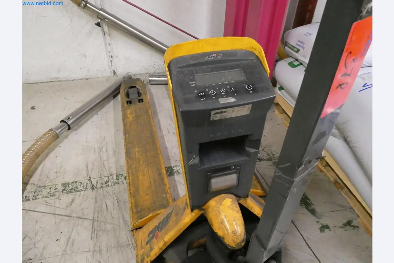 Engel Spritzgießmaschinen und Maschinen aus der Kunststoffindustrie-32