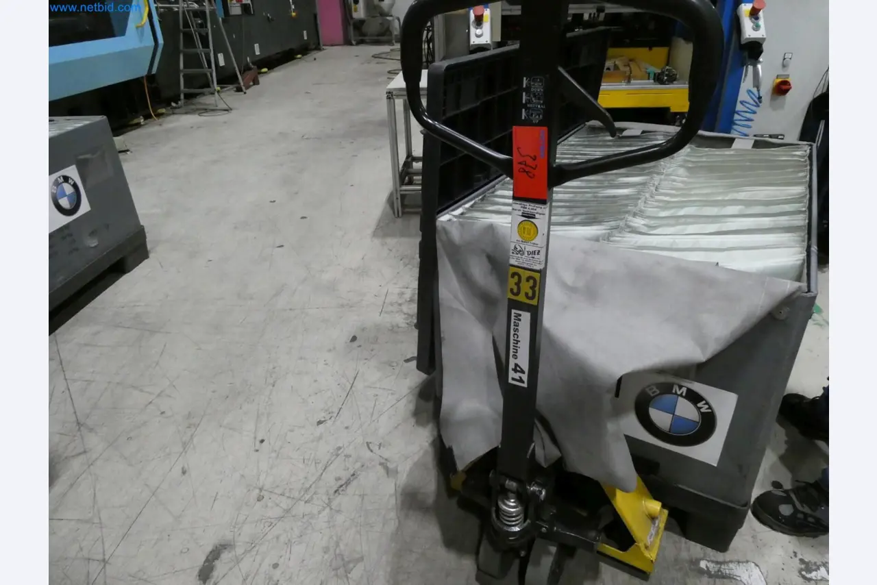 Engel Spritzgießmaschinen und Maschinen aus der Kunststoffindustrie-33