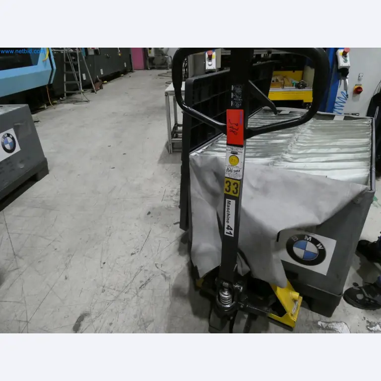 Engel Spritzgießmaschinen und Maschinen aus der Kunststoffindustrie-33