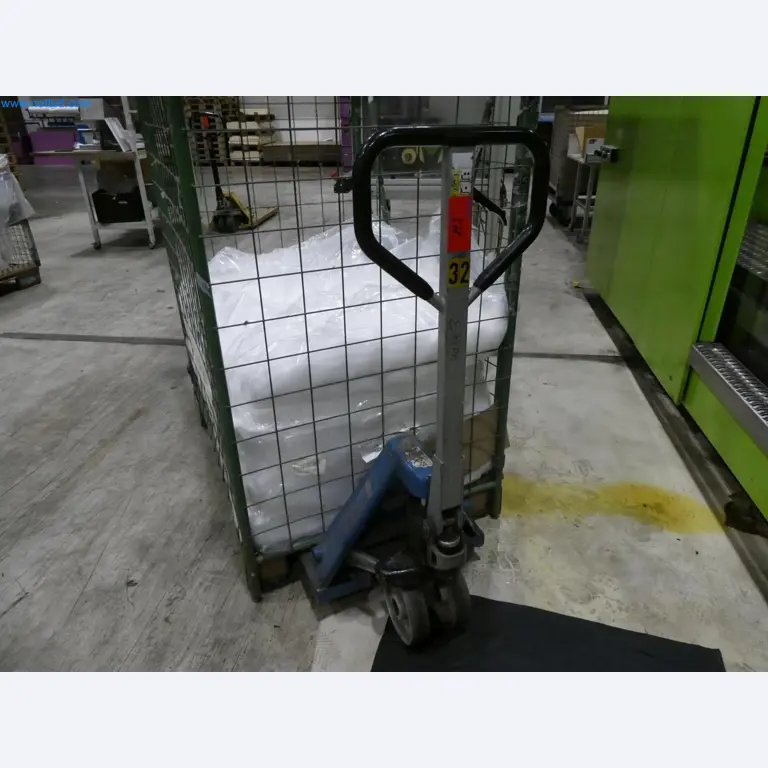 Engel Spritzgießmaschinen und Maschinen aus der Kunststoffindustrie-35