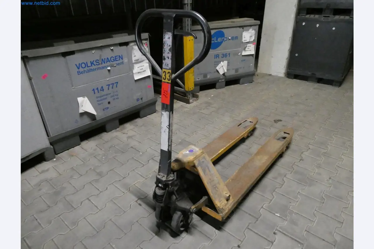 Engel Spritzgießmaschinen und Maschinen aus der Kunststoffindustrie-3