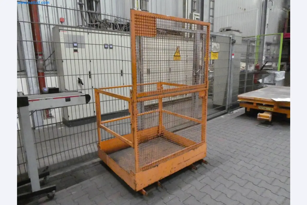 Engel Spritzgießmaschinen und Maschinen aus der Kunststoffindustrie-42